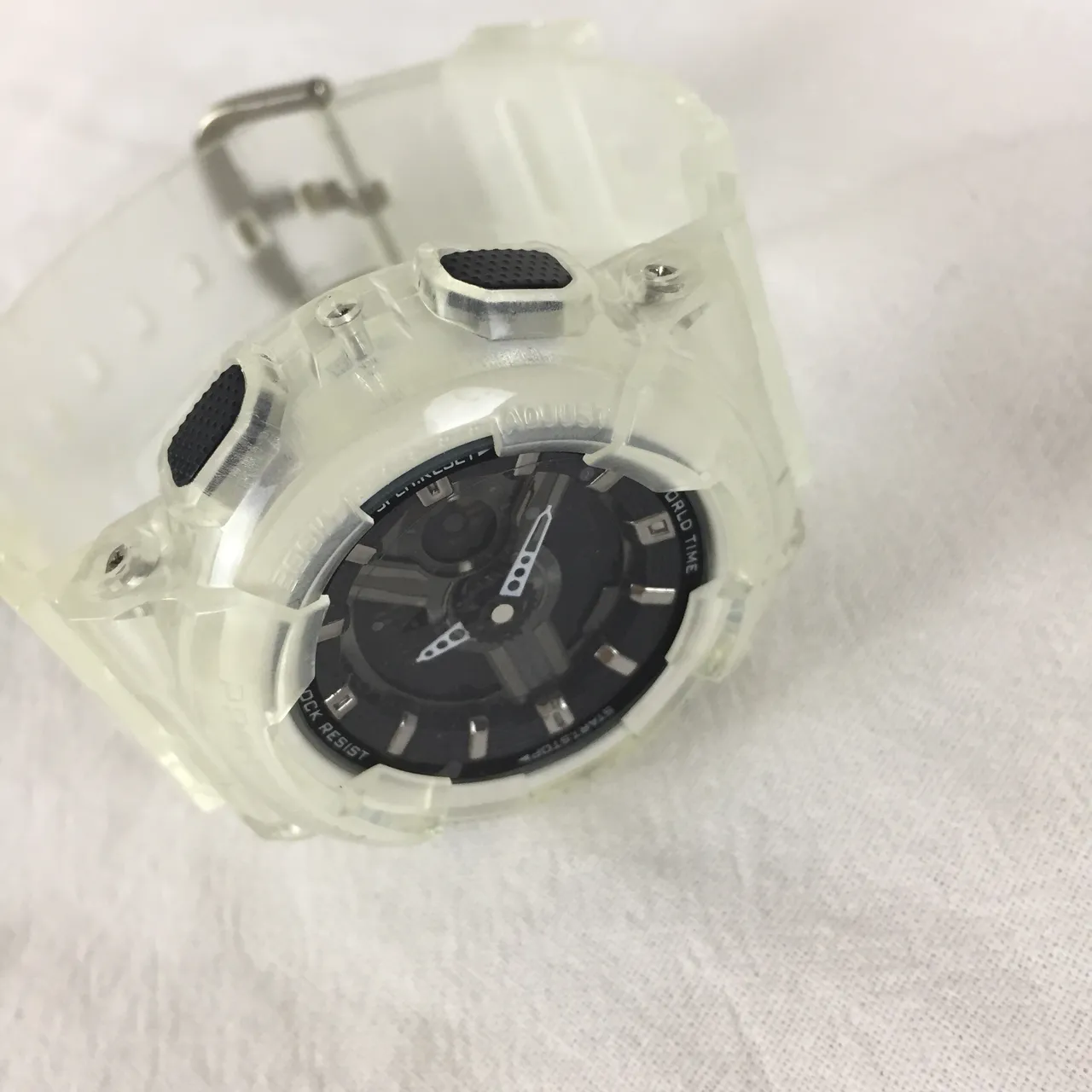 Casio G-Shock Reloj Deportivo de Resina Translucida Blanca 6