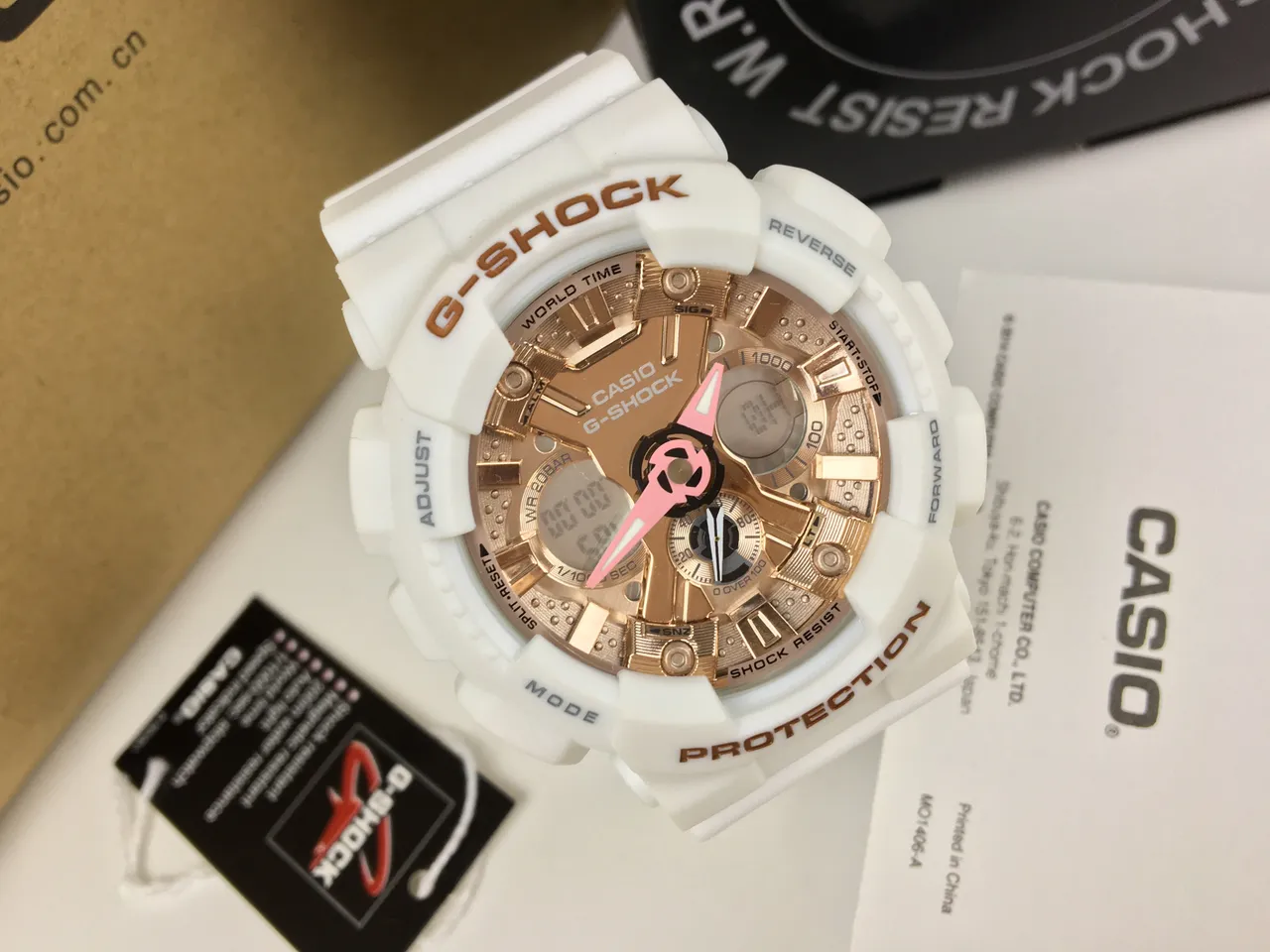 Casio G-Shock सफेद और गुलाबी सोना का खेलकूद घड़ी 2