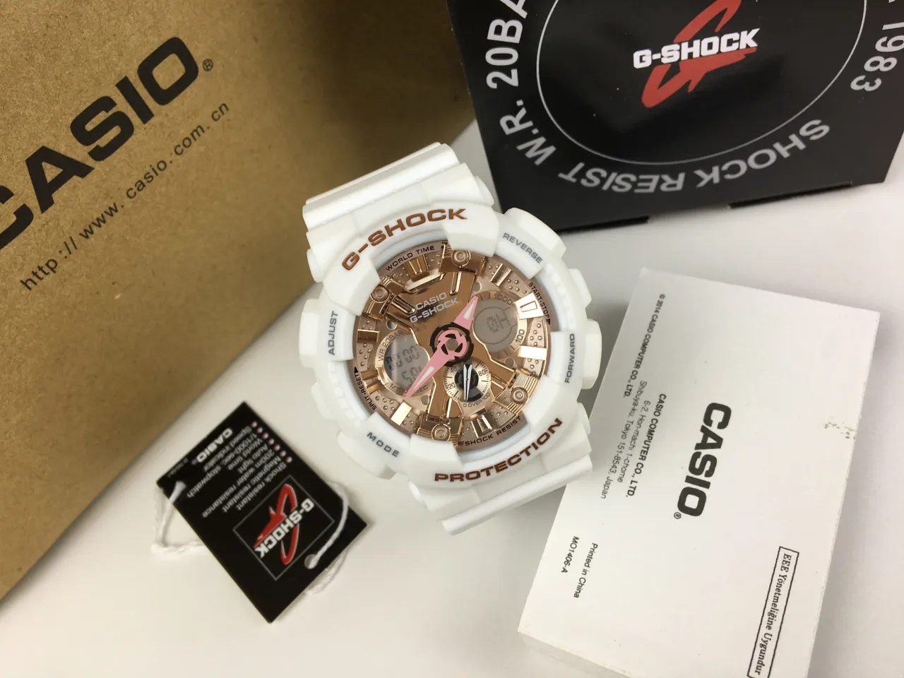 Casio G-Shock सफेद और गुलाबी सोना का खेलकूद घड़ी 3