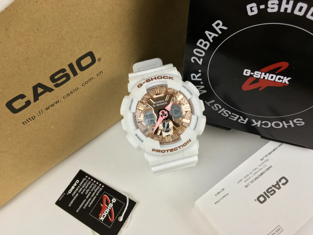 Casio G-Shock सफेद और गुलाबी सोना का खेलकूद घड़ी 5