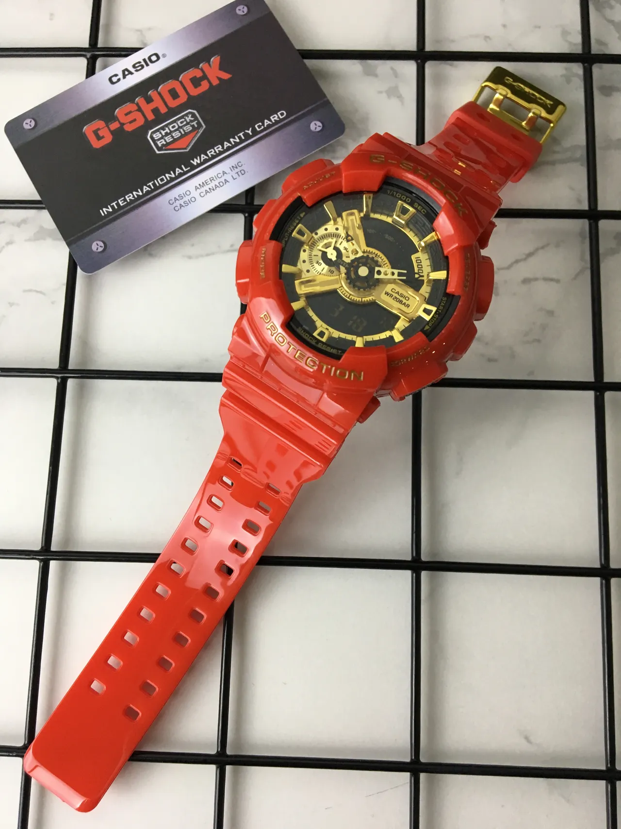 Casio Relógio Bold Angular com Case de Resina e Dial Preto Vermelho Dourado 6