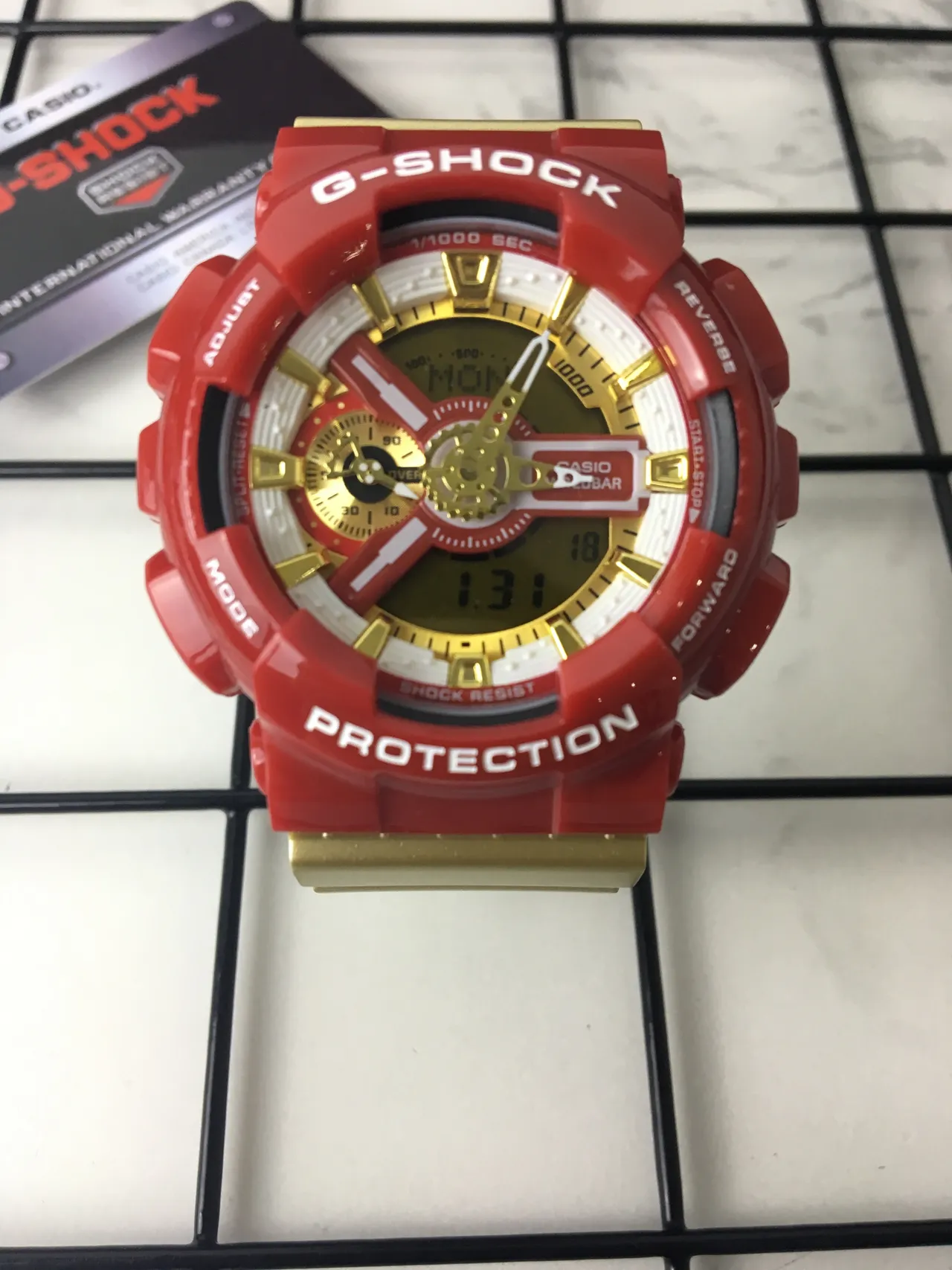 Casio Rouge Or épais résine boîtier accents matériel montre 3
