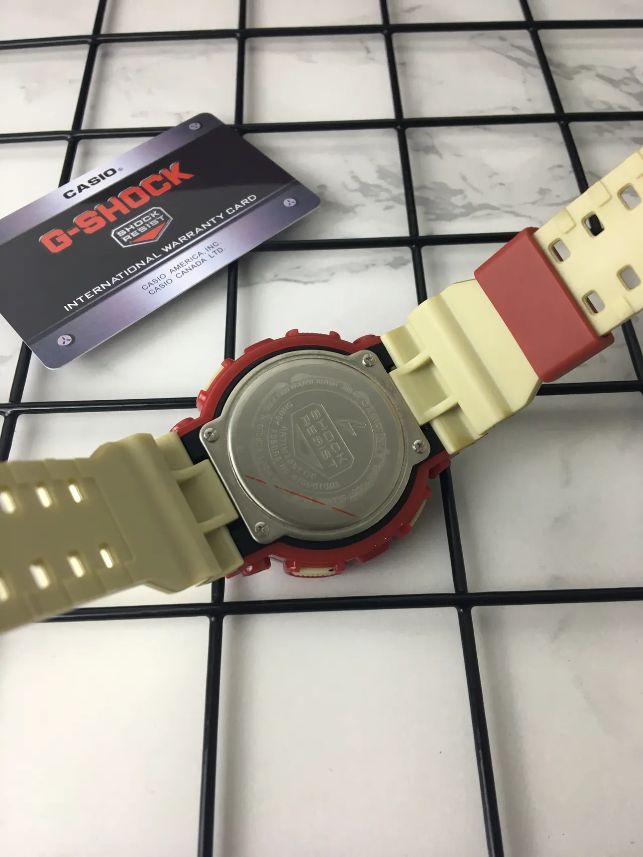 Casio Rouge Or épais résine boîtier accents matériel montre 4
