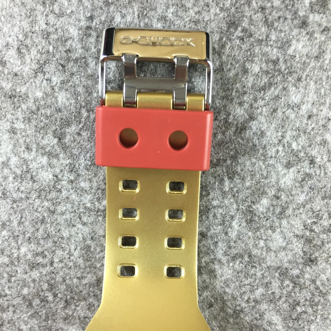 Casio Rouge Or épais résine boîtier accents matériel montre 8