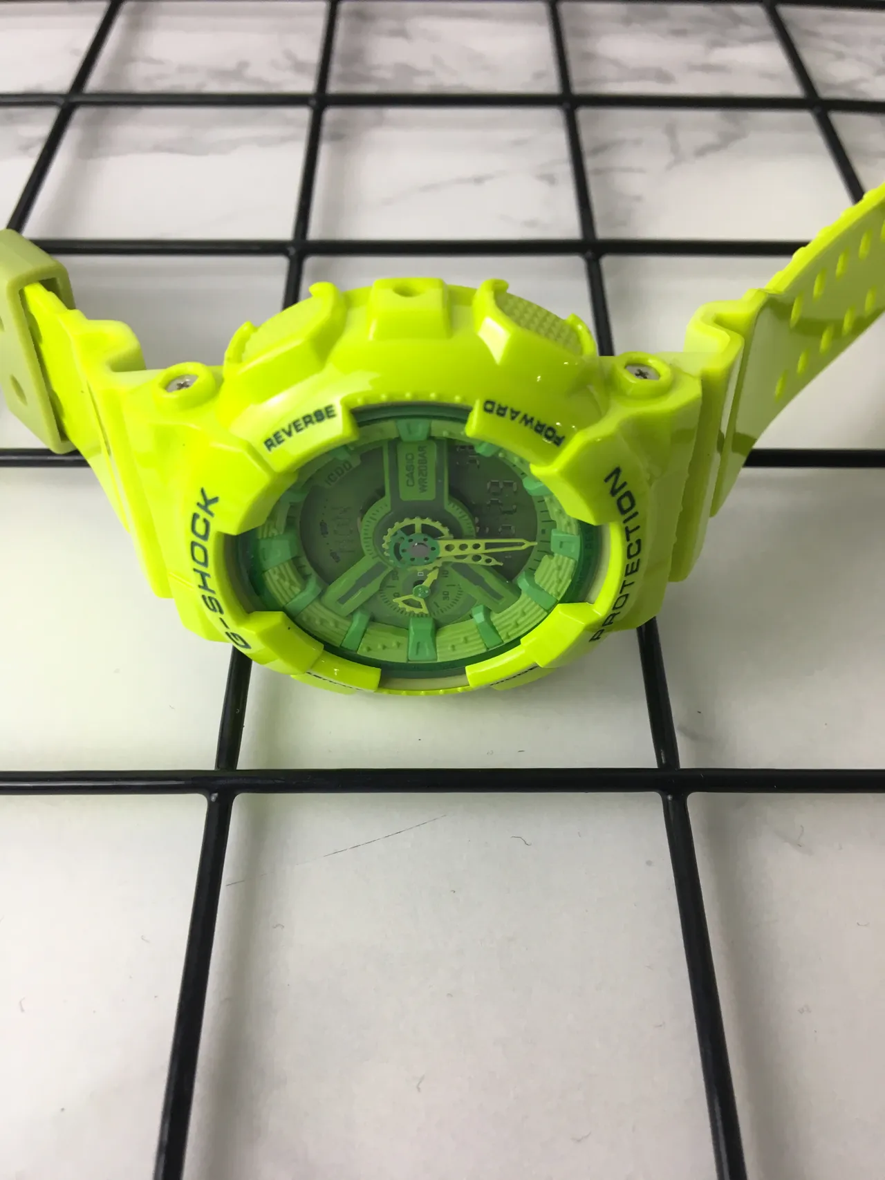 Casio पीला हरा रेजिन केस ड्यूल टाइम डिस्प्ले स्पोर्ट्स वॉच 4