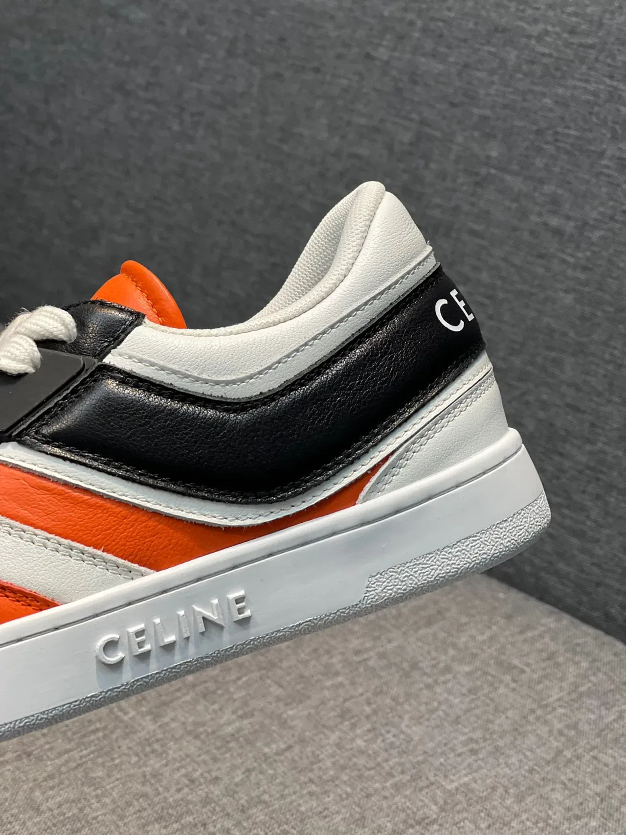 Celine CT-01 नारंगी और काली लाइफस्टाइल स्निकर्स 8