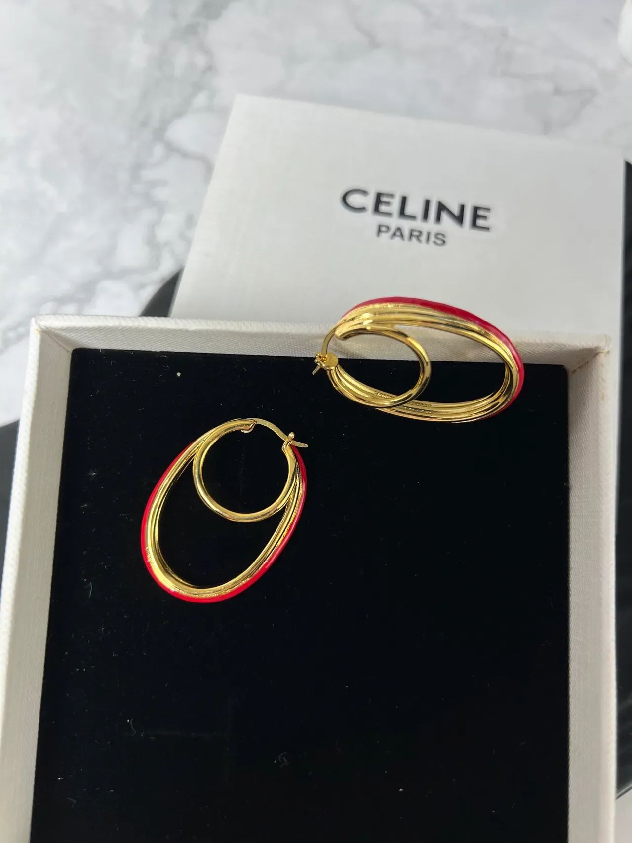 Celine লাল সোনার ডাবল-হুপ ওভাল ইয়ারিংস 2
