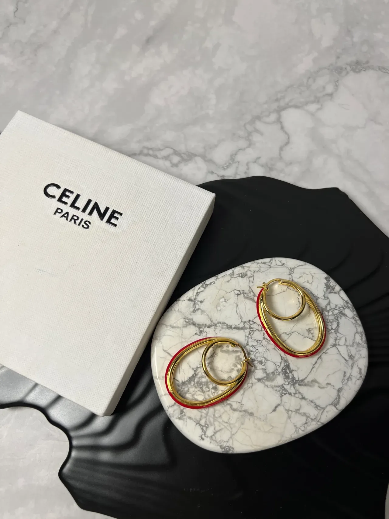 Celine লাল সোনার ডাবল-হুপ ওভাল ইয়ারিংস 4