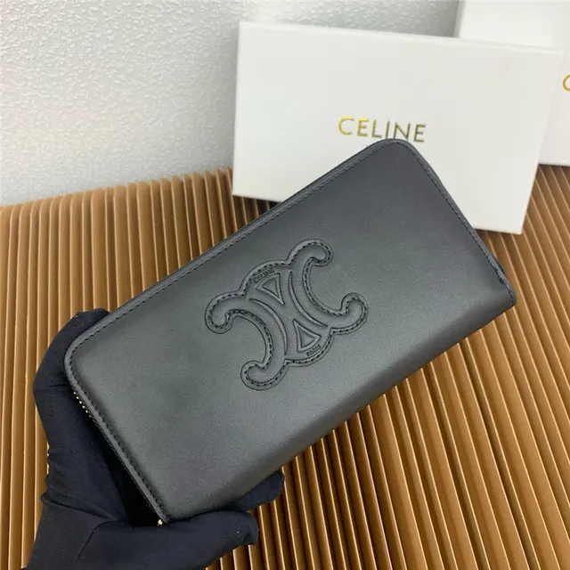 Celine Triomphe বেইজ কালো এমবসড মনোগ্রাম স্টিচড লোগো আউটলাইন লং ওয়ালেট 10