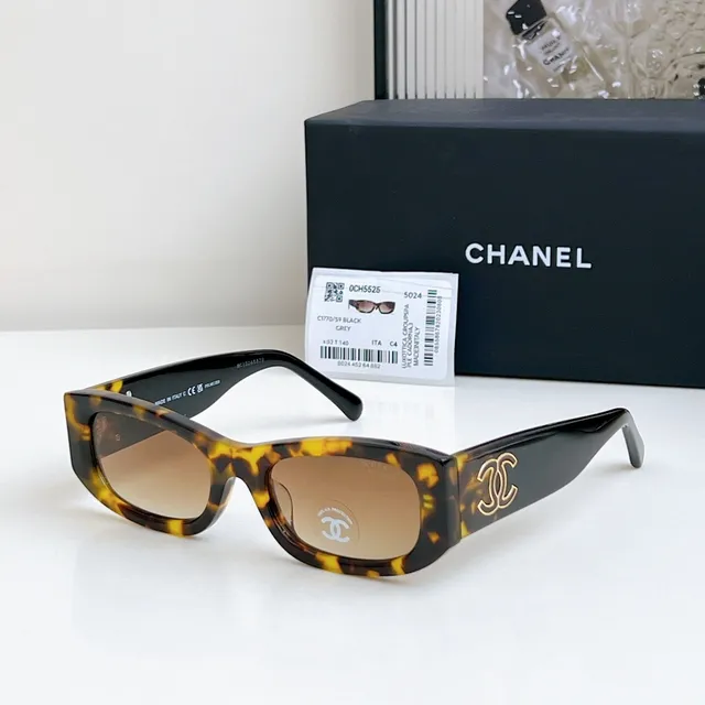 Chanel কালো সাদা আয়তাকার অ্যাসিটেট ফ্রেম ওভারসাইজড ফিট সানগ্লাস 4