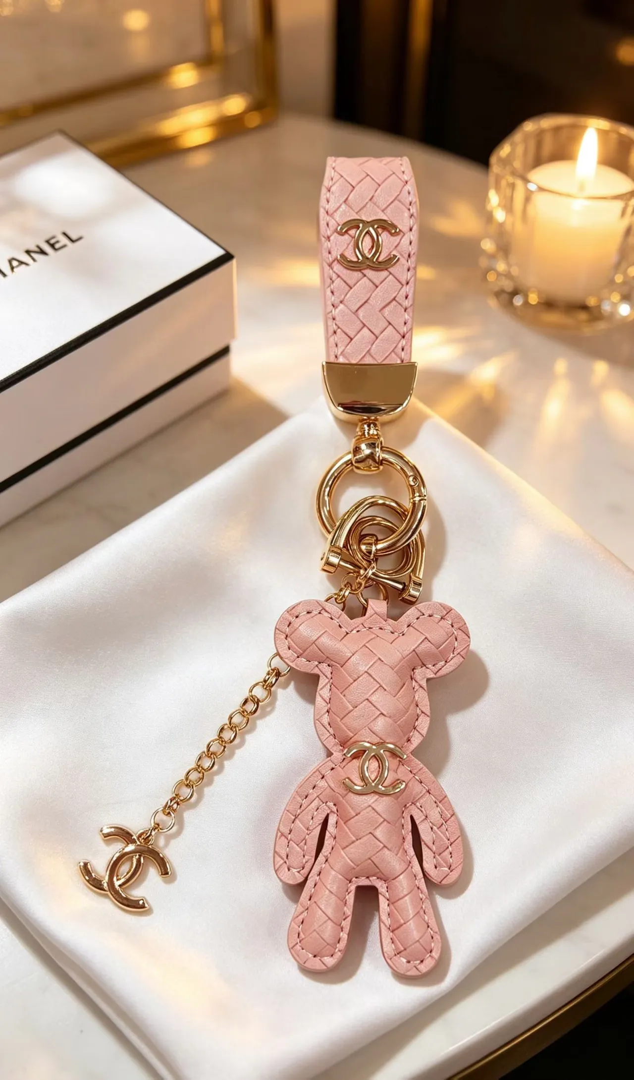 Chanel 棕金色编织皮革熊轮廓手提包 3