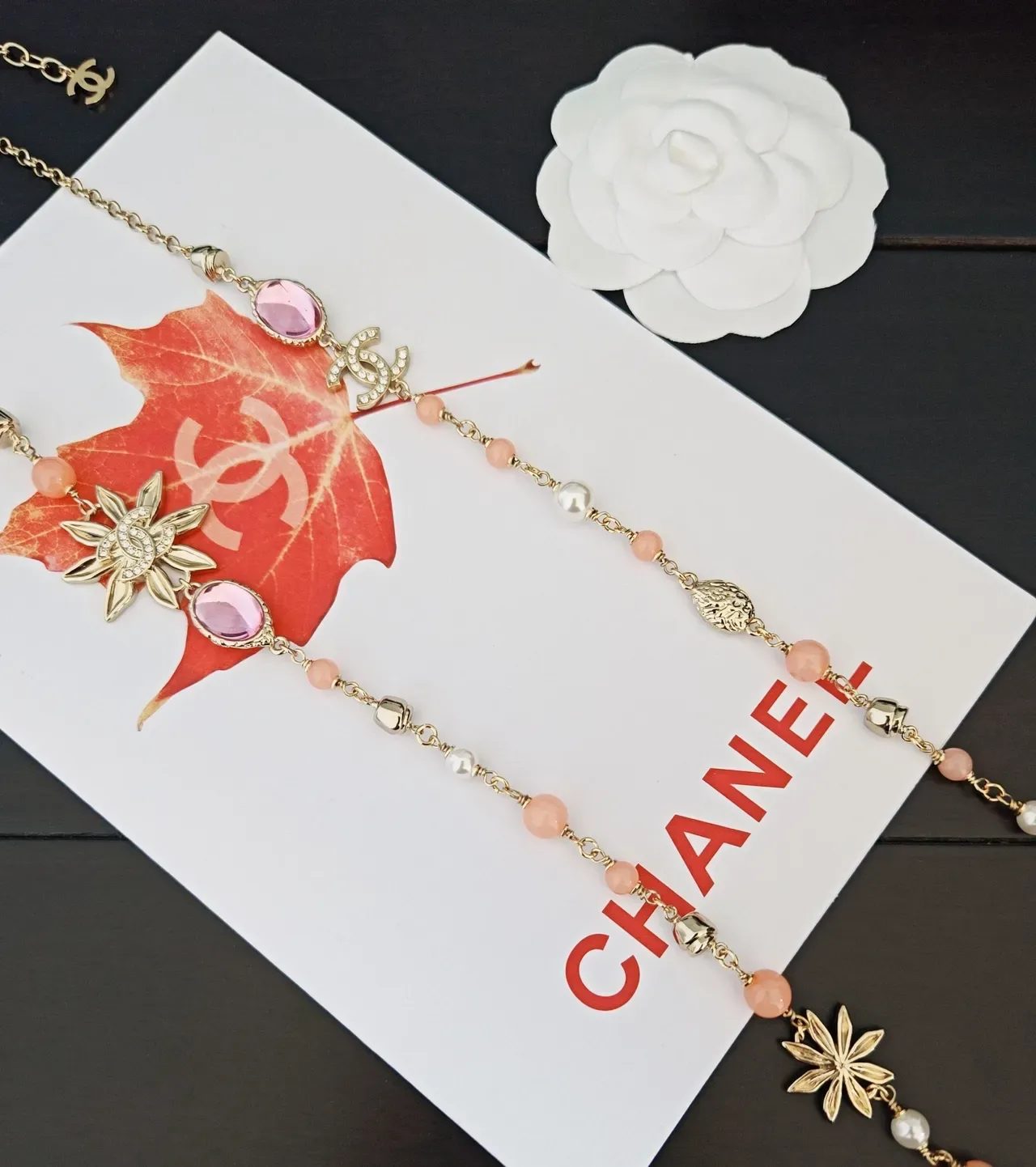 Colar Chanel Camellia de contas rosa dourado multi-fios 2