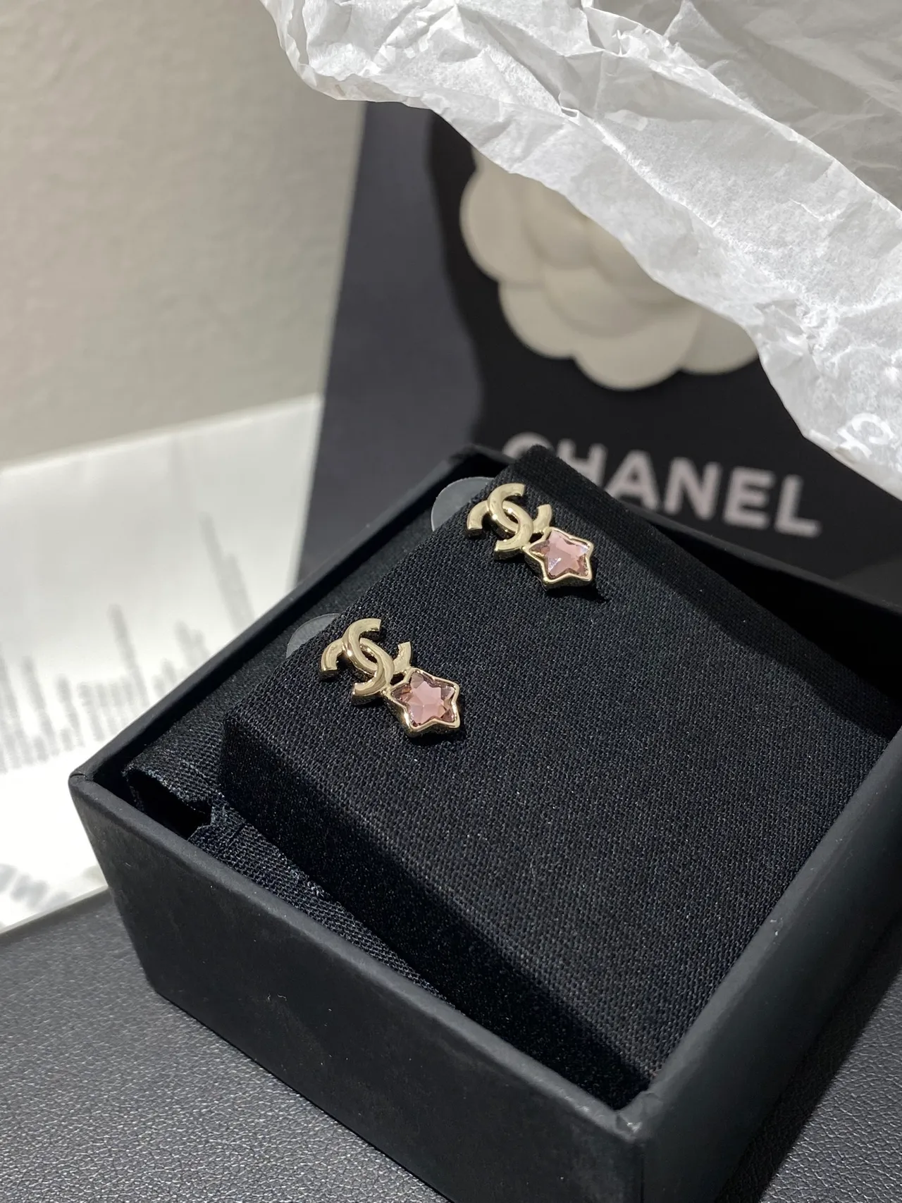 Chanel CC Logo Star Crystal Gold Pink Faceted Pendientes 6