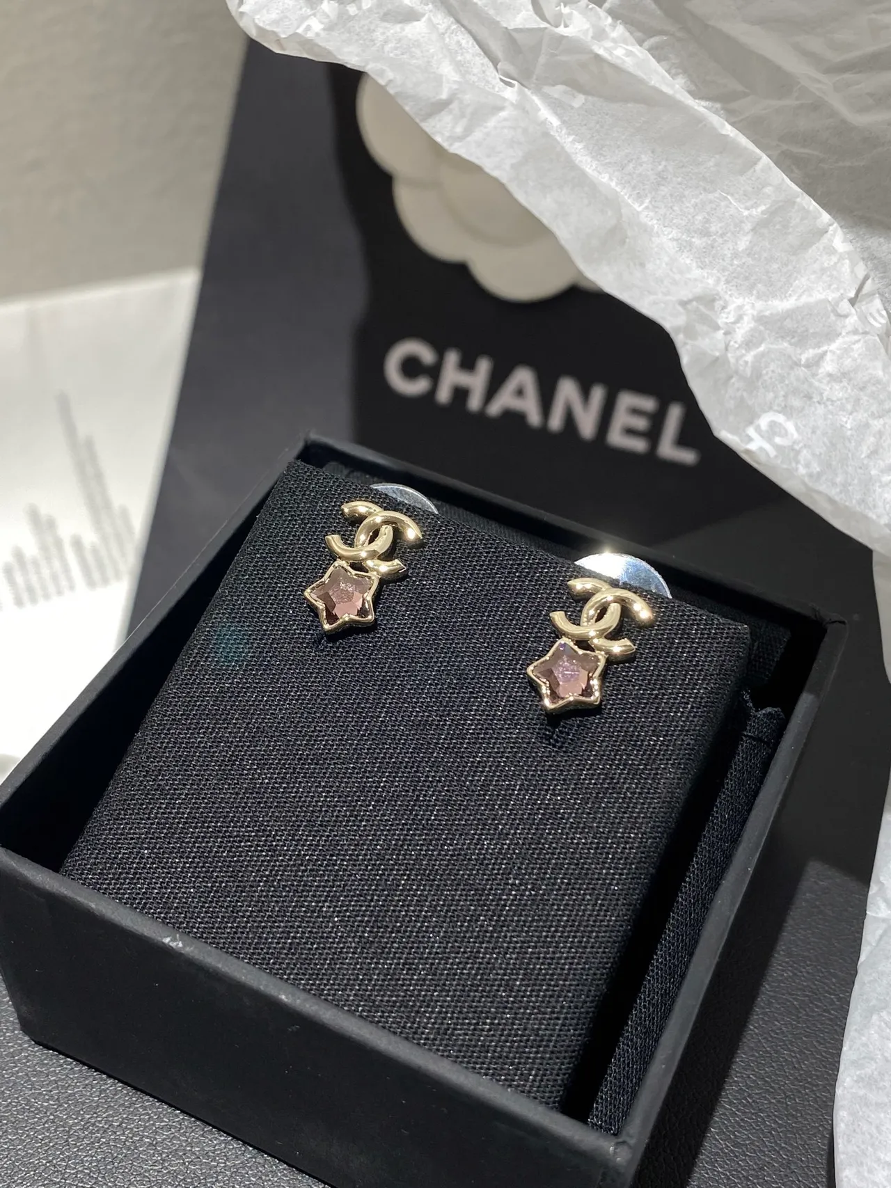 Chanel CC Logo Star Crystal Gold Pink Faceted Pendientes 9