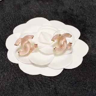 Chanel CC Logo Stud Pink Gold Interlocking Translucent Resin أقراط