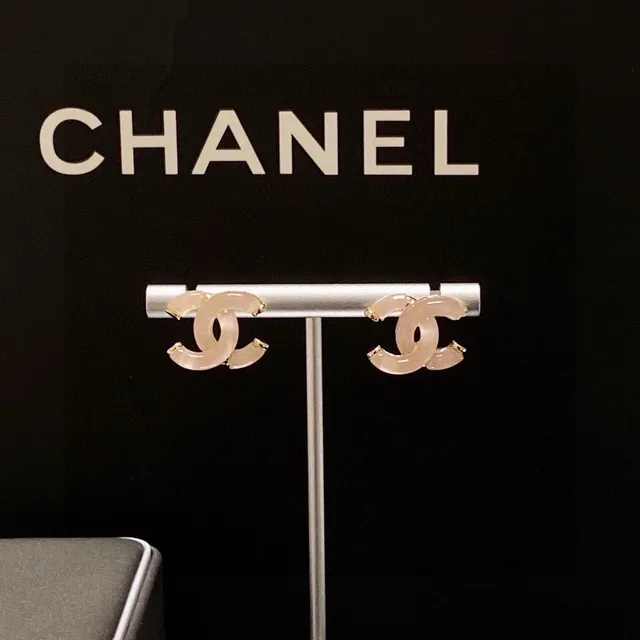 Chanel CC Logo Stud Pink Gold Interlocking Translucent Resin Earrings 2