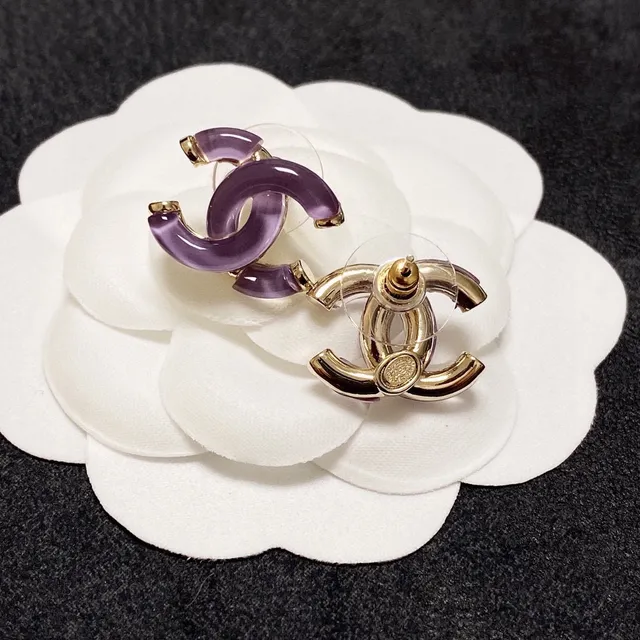 Chanel CC Violet Or Motif Interlocking Résine Translucide Boucles d'oreilles 8