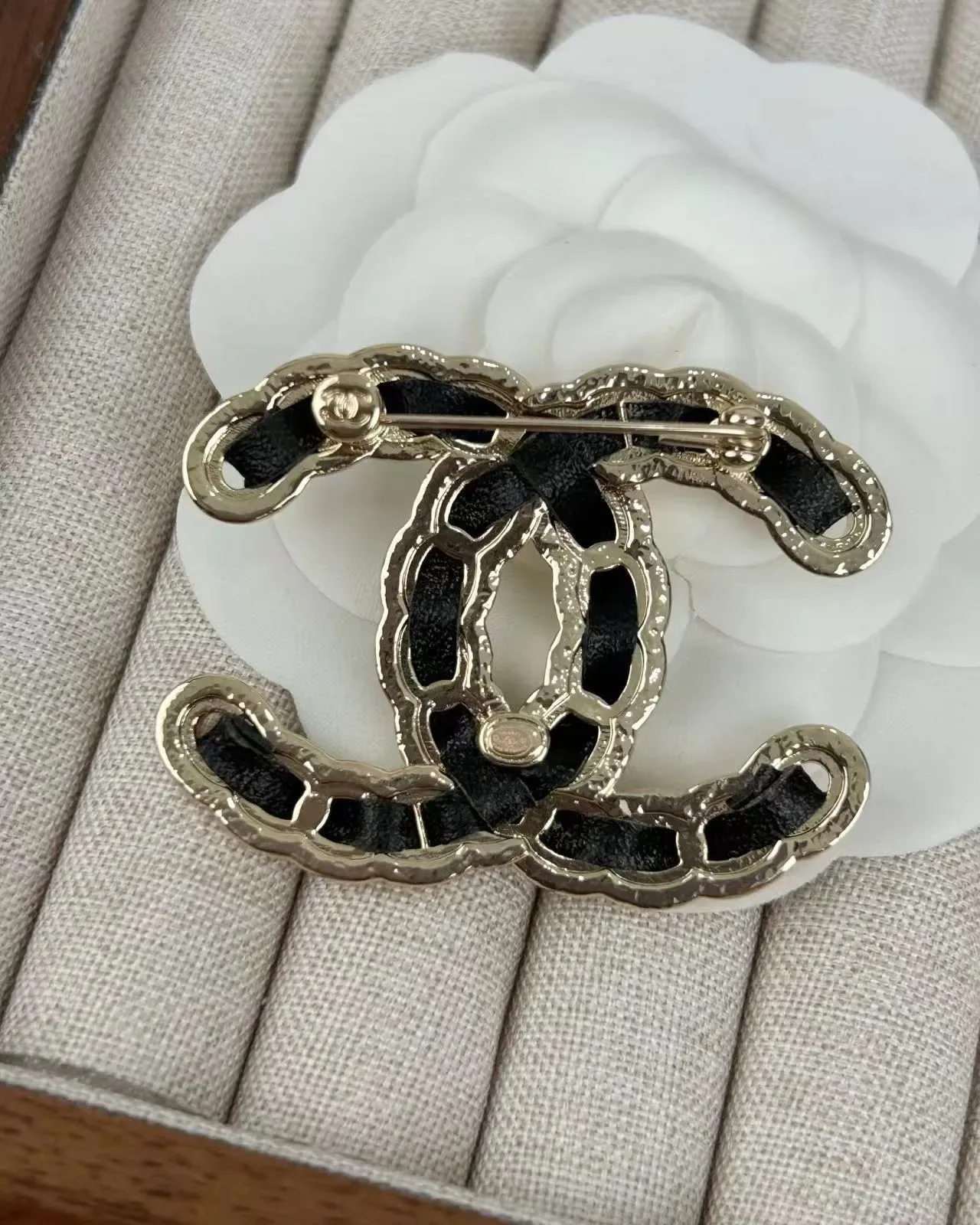 Chanel Chain-Link CC Camellia Brooch Gold Black Logo Leather Inlay Brooch 2