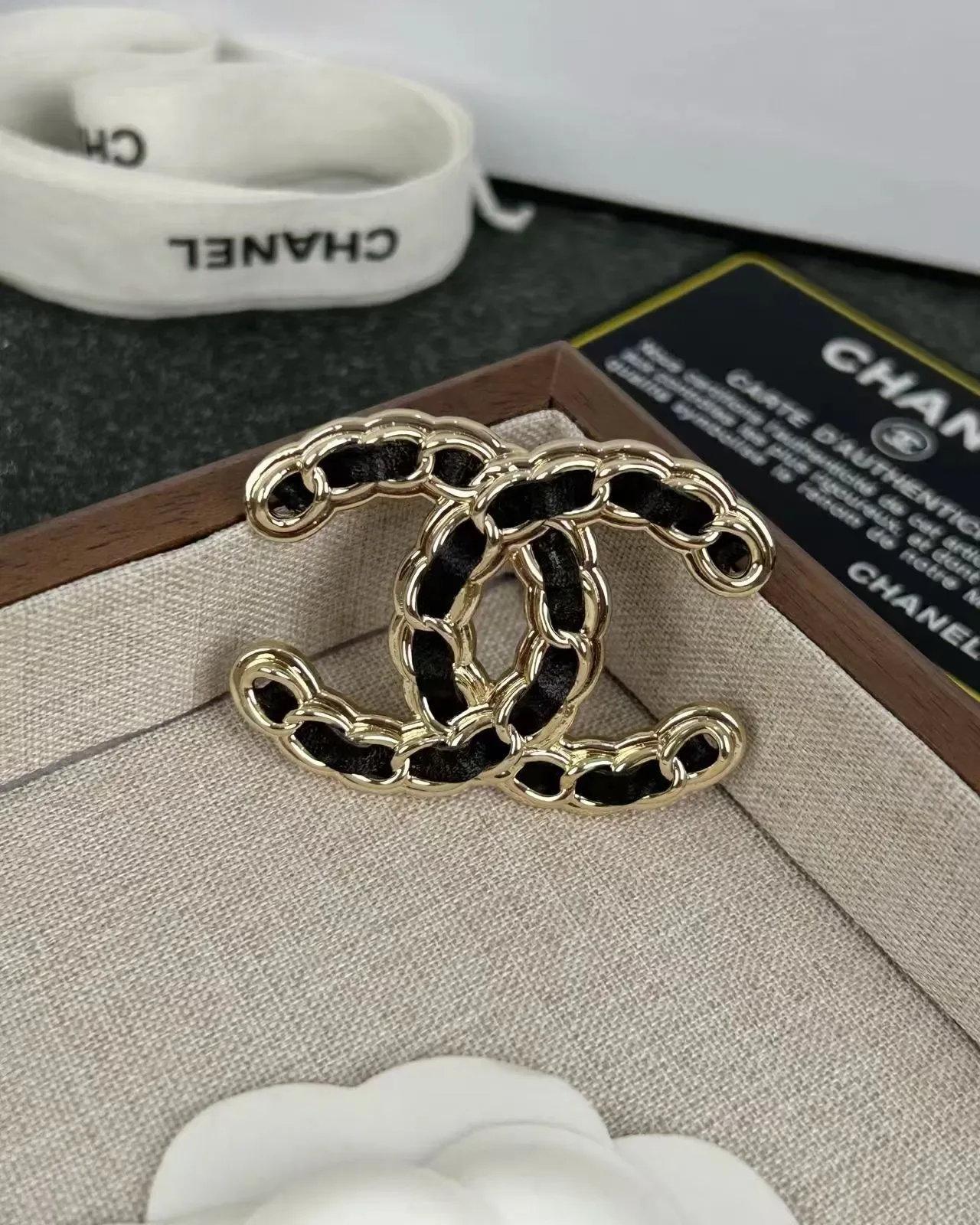 Chanel Chain-Link CC Camellia Brooch Gold Black Logo Leather Inlay Brooch 6