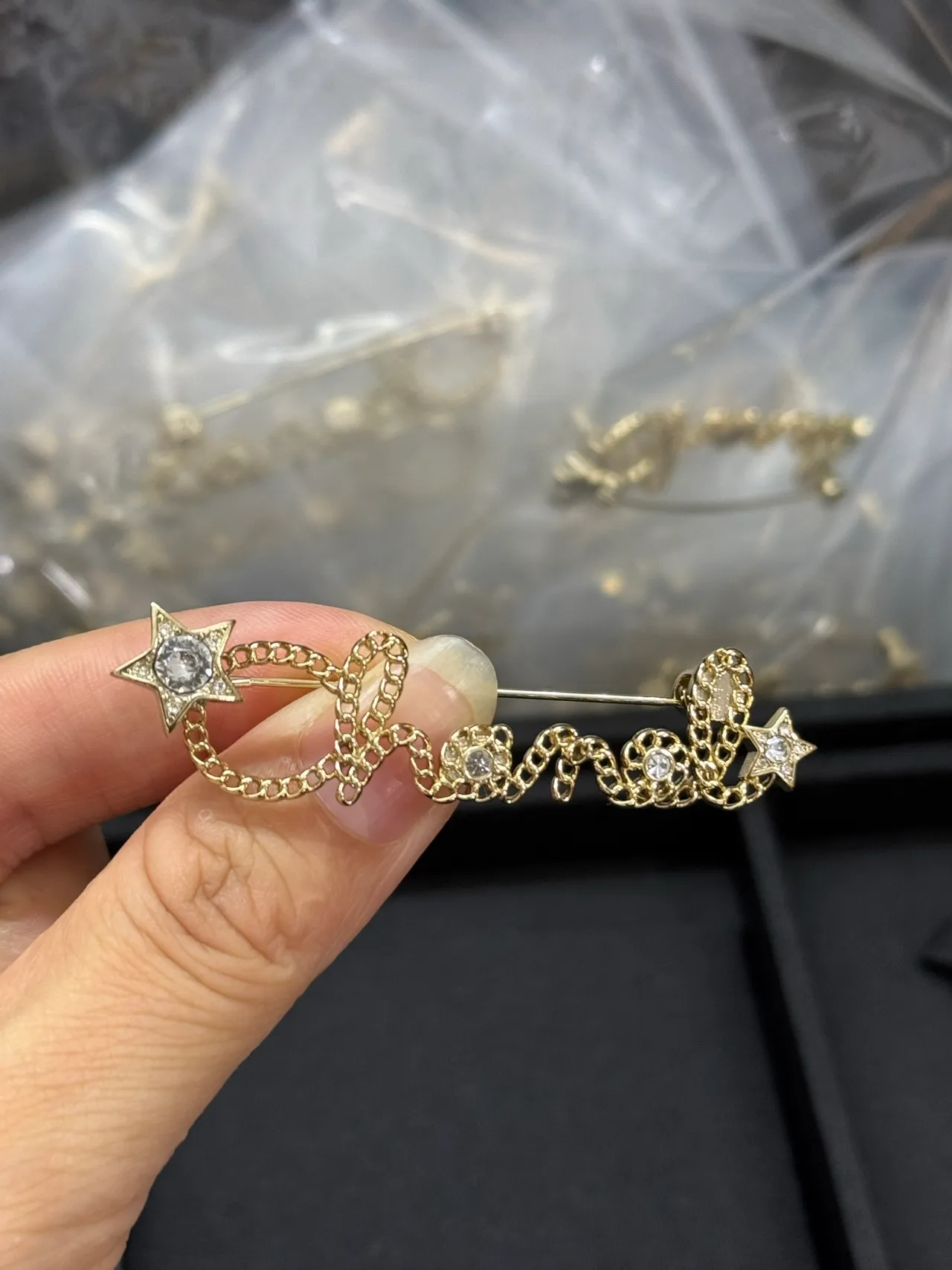 Chanel CHANEL Chain Letter Crystal Star Brooch 4