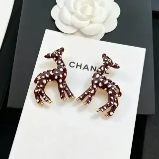 Chanel हिरण बर्गंडी सफेद एनीमेल सिल्हूट पोल्का डॉट पैटर्न ब्रोच