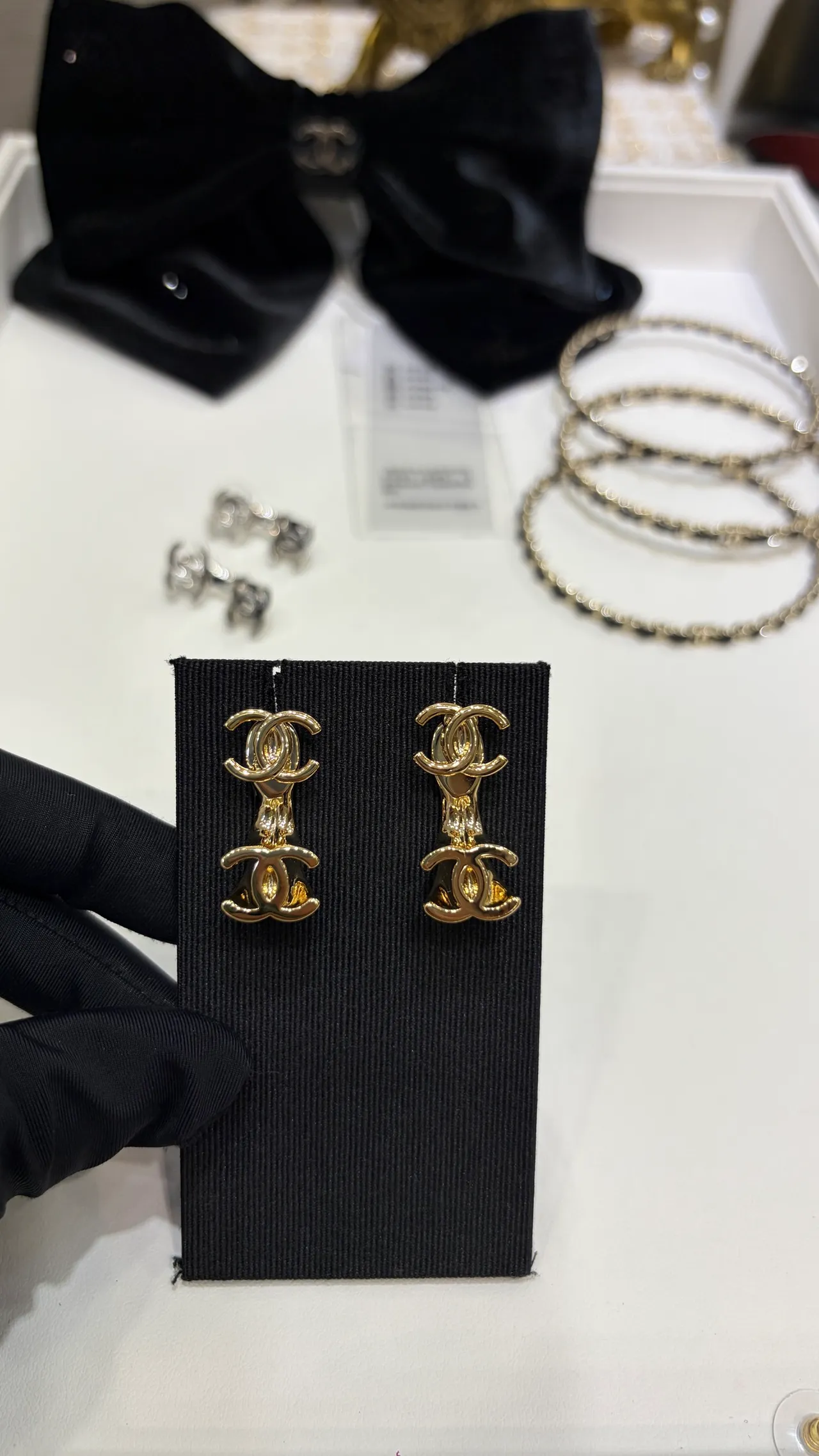 Chanel Double CC Gold-Tone Clip-On Earrings 5
