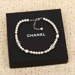Chanel لؤلؤ وكريستال CC Logo سوار