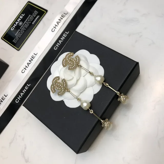 Chanel Pearl-Dangle CC Logo Earrings 4