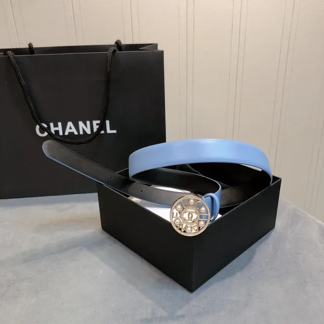Chanel Boucle Médaille Perle Ceinture Cuir Bleu Clair 2
