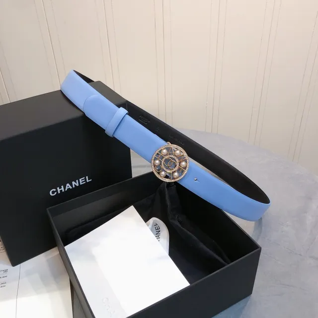 Chanel Boucle Médaille Perle Ceinture Cuir Bleu Clair 3