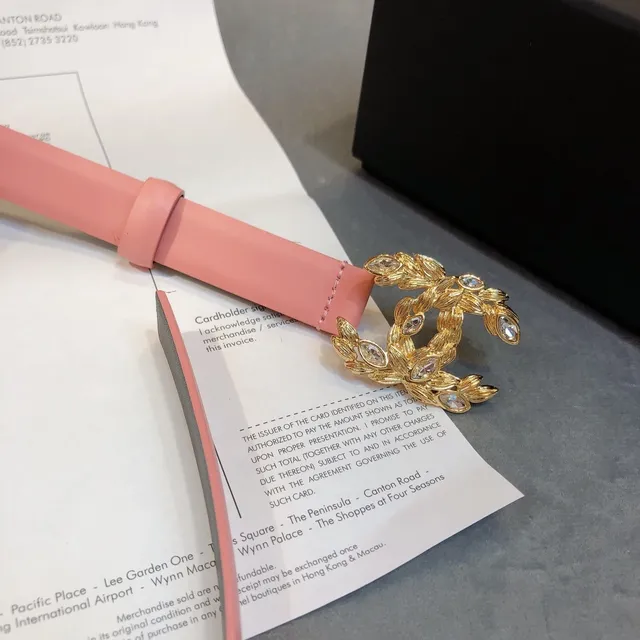 Chanel Ceinture en cuir avec boucle de laurier ornée de cristaux en or rose mat 5