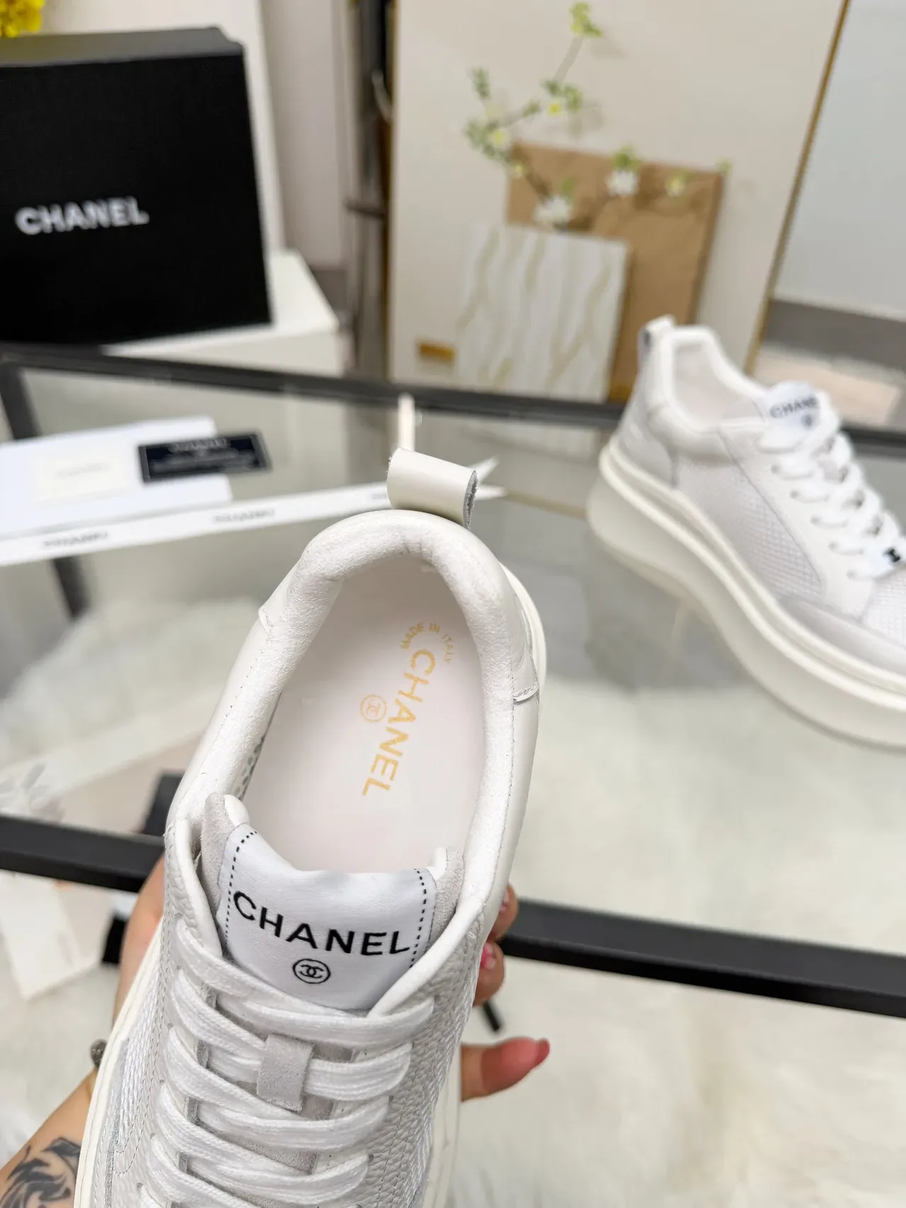 Chanel Sneakers Plateforme Blancs Maille Perforée et Cuir Chunky 3