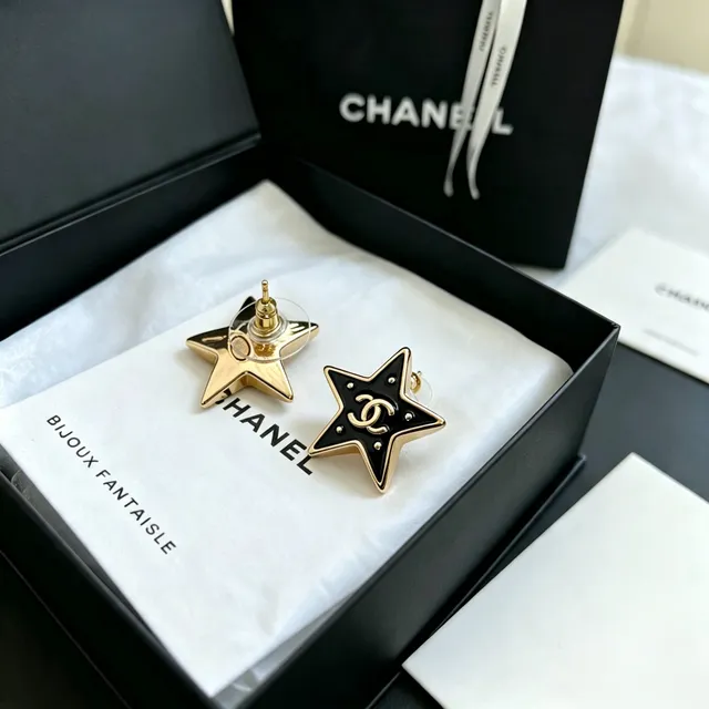 Chanel Boucles d'Oreilles Étoiles avec Émail et Or en Ton 5