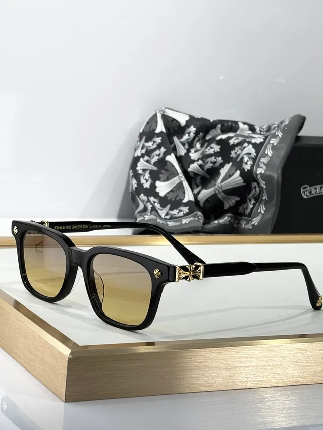 Chrome Hearts Gafas de sol negras transparentes rectangulares Wayfarer silueta motivo cruz hardware 2