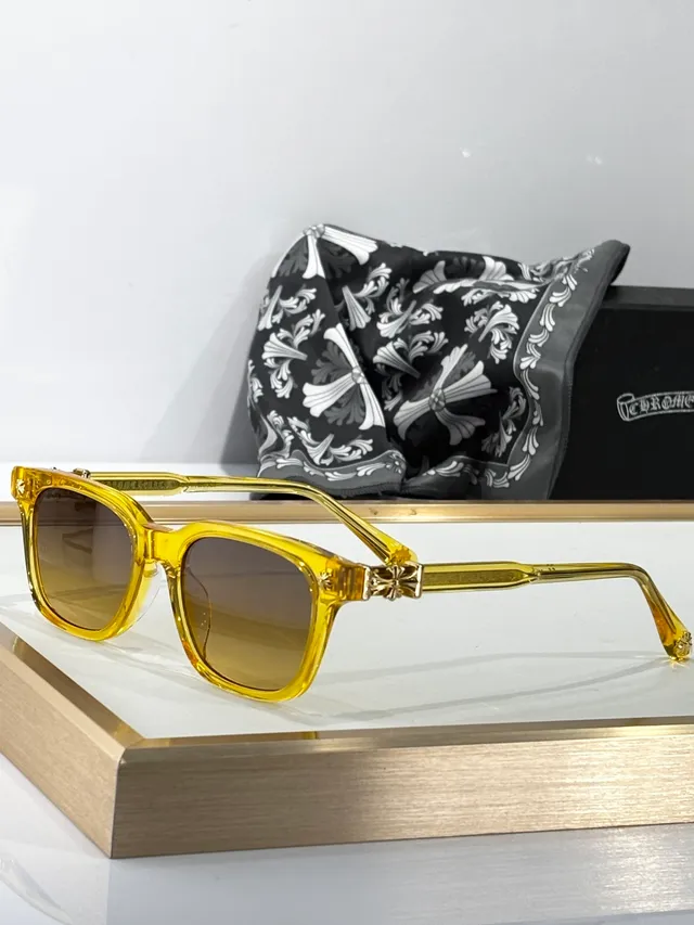 Chrome Hearts Gafas de sol negras transparentes rectangulares Wayfarer silueta motivo cruz hardware 8