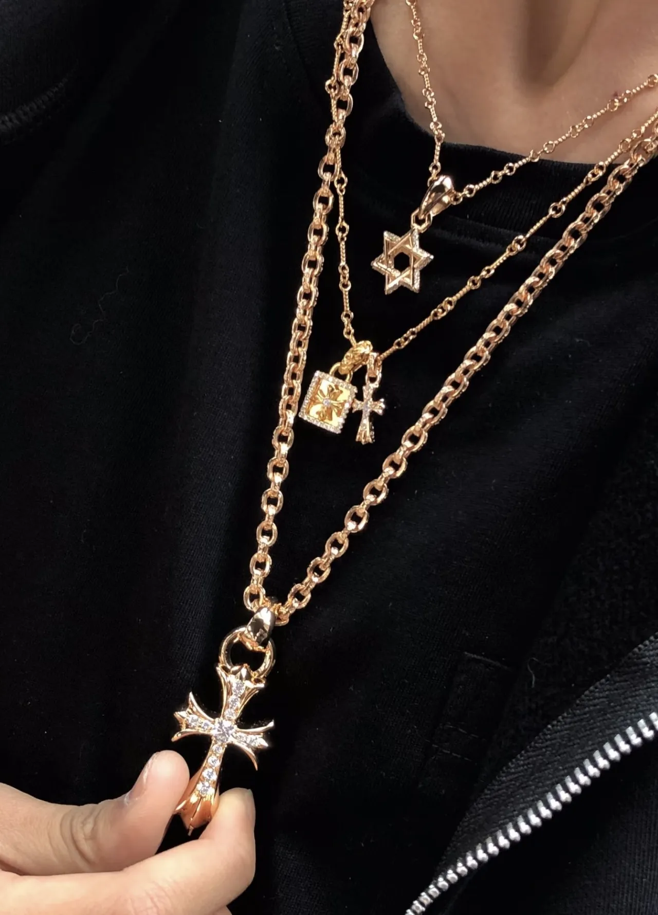 Chrome Hearts क्रॉस पेवे क्रिस्टल गोल्ड-टोन नेकलेस 4