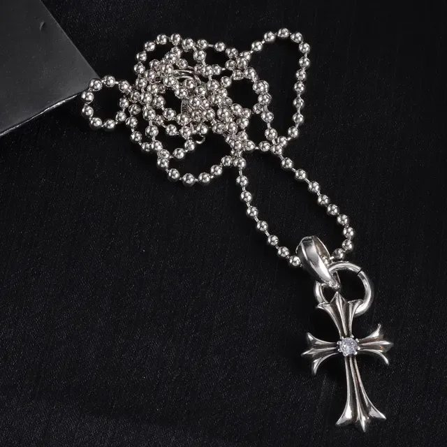 Chrome Hearts collar con dije de cruz en tono dorado y plateado 2