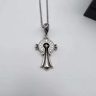 Chrome Hearts क्रॉस पेंडेंट सिल्वर नेकलेस