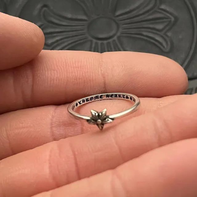 Chrome Hearts خاتم زهوري فضي مؤكسد نمط زهري 3