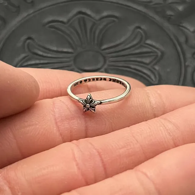 Chrome Hearts خاتم زهوري فضي مؤكسد نمط زهري 4