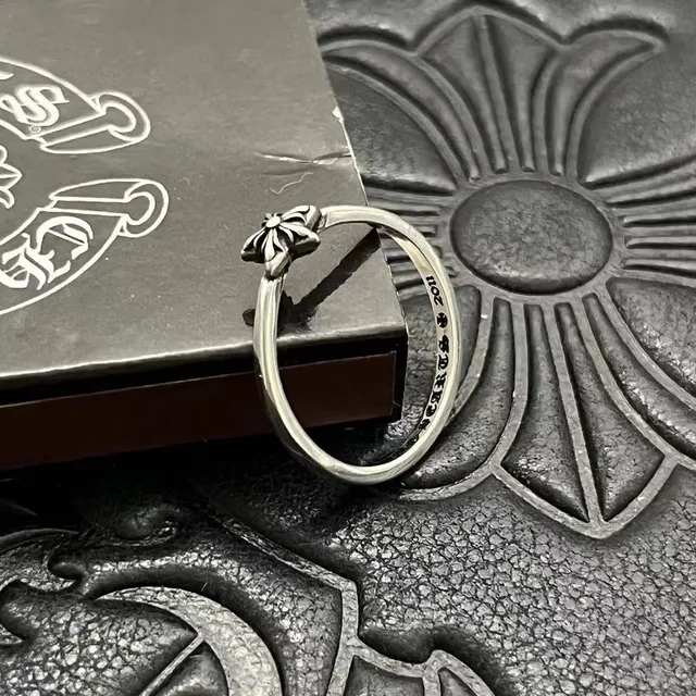Chrome Hearts خاتم زهوري فضي مؤكسد نمط زهري 8