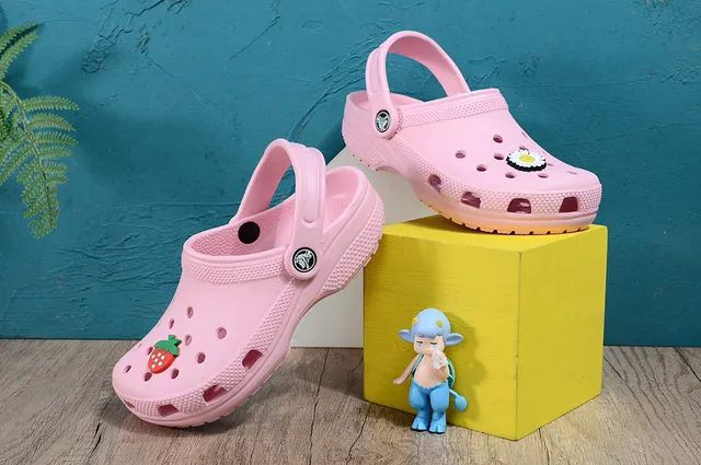Crocs Classic Clog Lime Green Kids Clogs 5