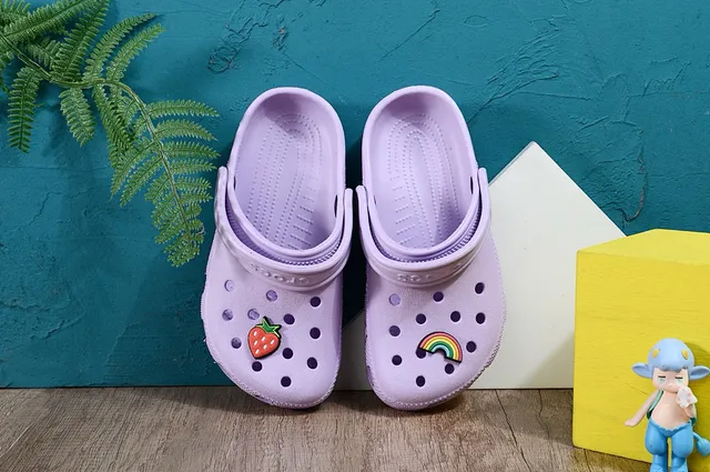 Crocs Classic Clog Lime Green Kids Clogs 16
