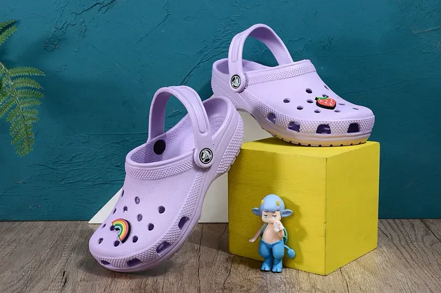 Crocs Classic Clog Lime Green Kids Clogs 17