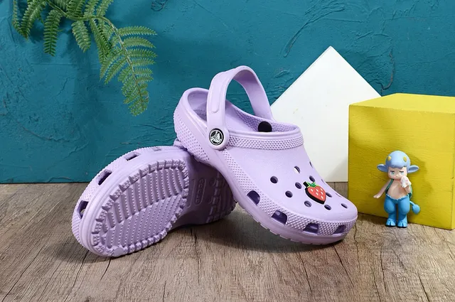 Crocs Classic Clog Lime Green Kids Clogs 18