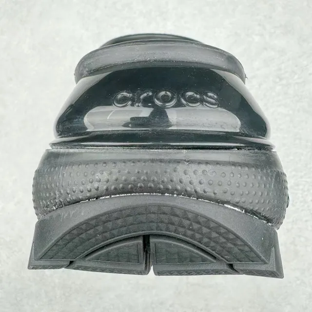 Crocs Echo Clog काला मोल्डेड फोम प्लेटफॉर्म क्लॉग 3