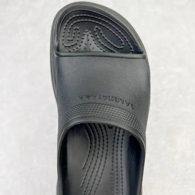 Crocs Echo Clog काला मोल्डेड फोम प्लेटफॉर्म क्लॉग 7