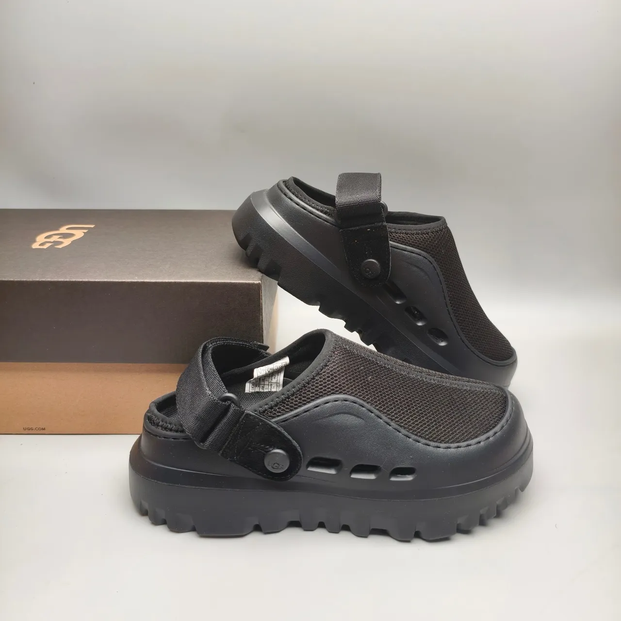 Crocs Echo Clog কালো মোল্ডেড সোল Clog 6