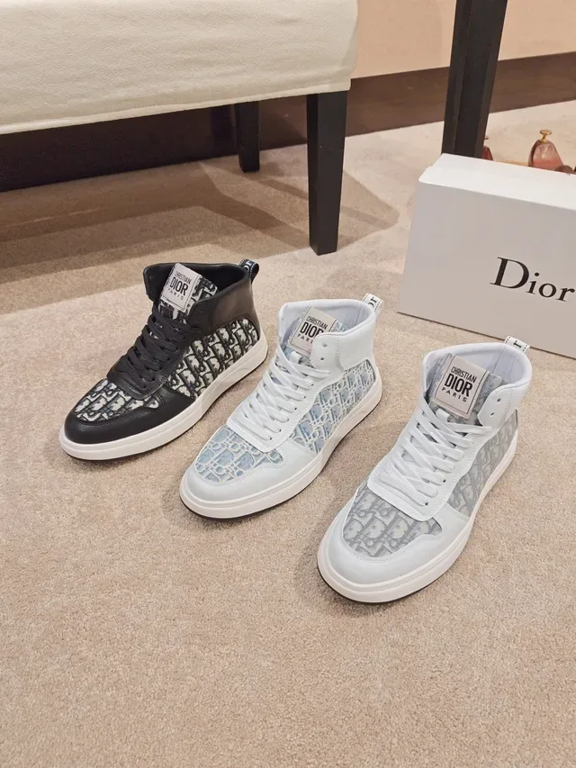 Dior B23 Monogram Black and White Lifestyle Sneakers 2