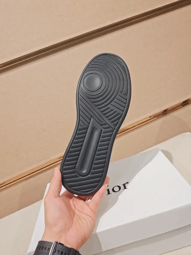 Dior B23 Monogram Black and White Lifestyle Sneakers 3